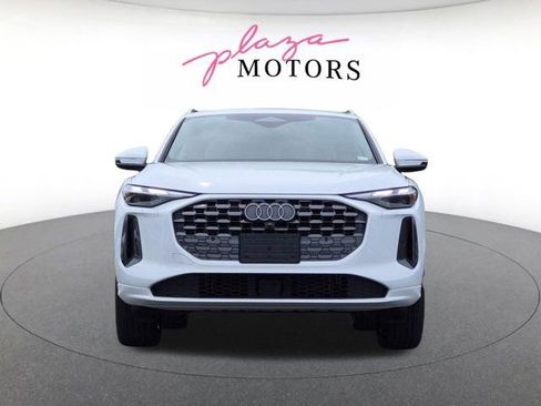 Certified 2025 Audi Q5 Premium w/ Convenience Package AWD/4WD image 2