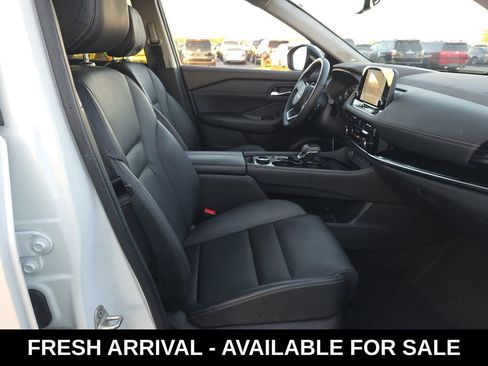 Used 2023 Nissan Rogue SL w/ SL Premium Package image 13
