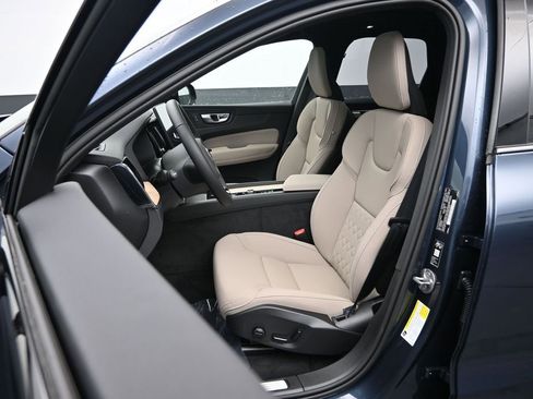 New 2026 Volvo XC60 B5 Plus w/ Protection Package Premier image 20