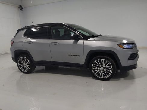 Used 2023 Jeep Compass Limited w/ Elite Group AWD/4WD image 11