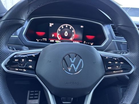 Used 2023 Volkswagen Tiguan SE R-Line image 26