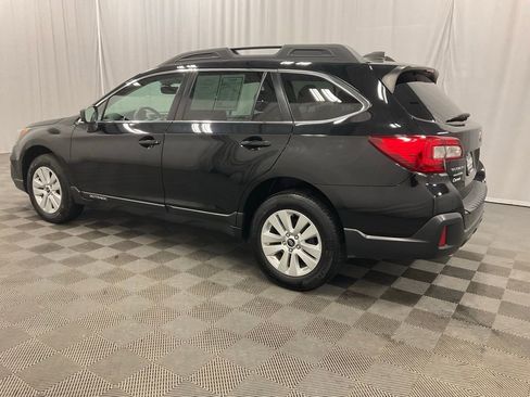 Used 2019 Subaru Outback 2.5i Premium image 4