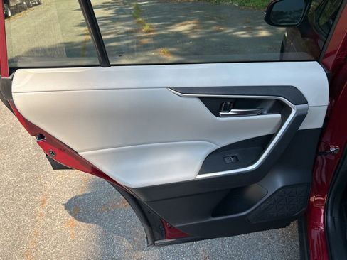 Used 2022 Toyota RAV4 XLE Premium FWD image 25