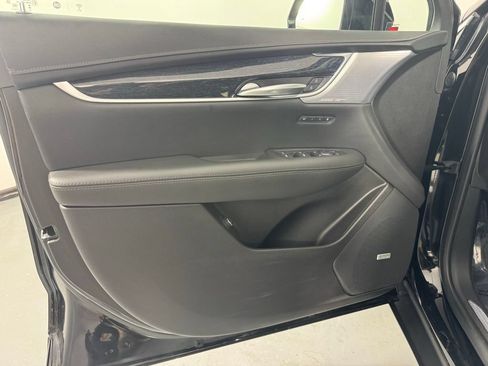 Used 2023 Cadillac XT5 Premium Luxury AWD/4WD image 11
