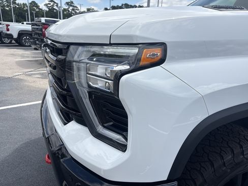 Used 2025 Chevrolet Silverado 2500 LTZ w/ Trail Boss Package AWD/4WD image 6