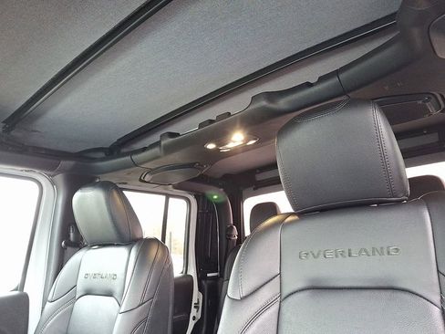 Certified 2022 Jeep Gladiator Overland w/ LED Lighting Group image 14