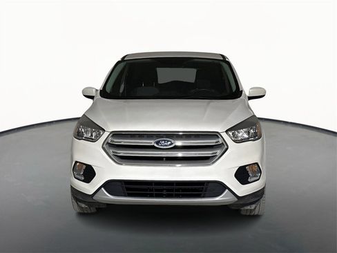 Used 2019 Ford Escape SE image 2