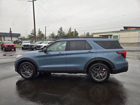 New 2026 Ford Explorer ST-Line w/ ST-Line Street Pack AWD/4WD image 8
