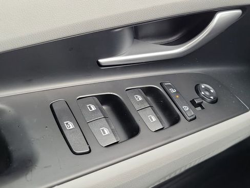 New 2026 Hyundai Elantra Limited FWD image 15