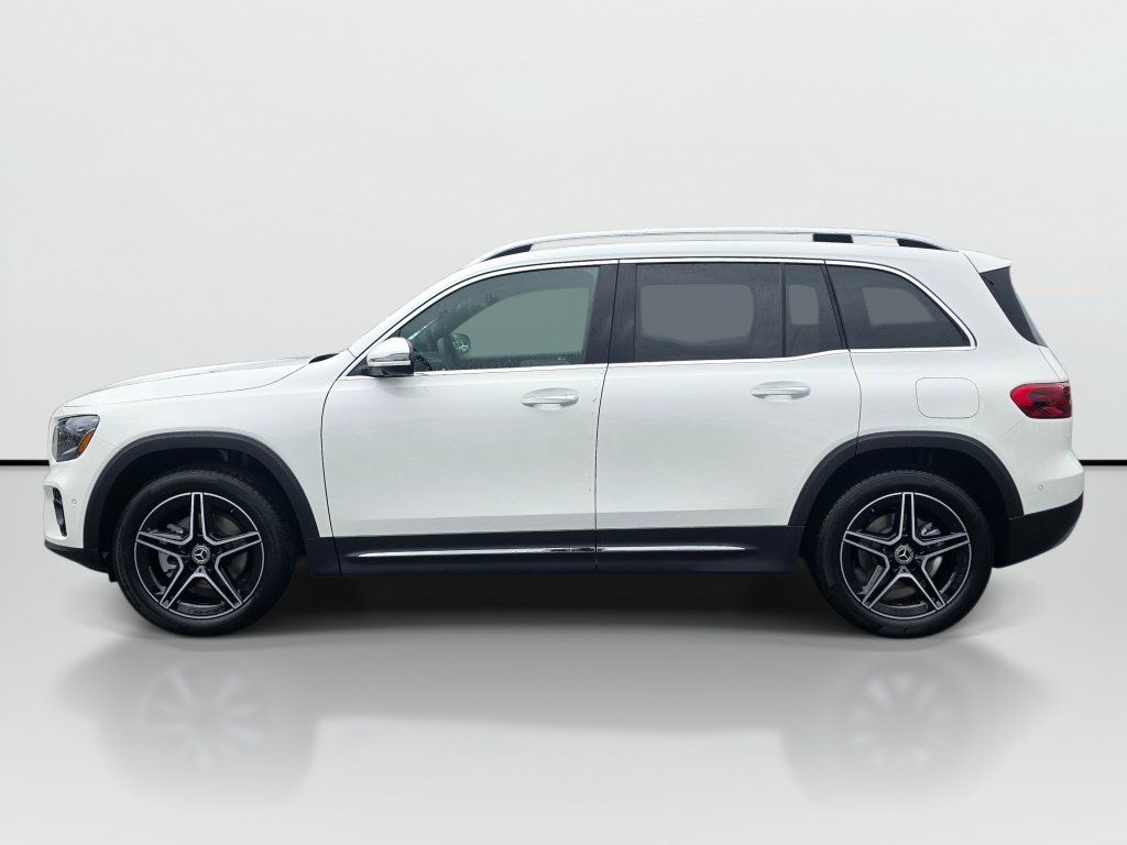 New 2026 Mercedes-Benz GLB 250 4MATIC image 2