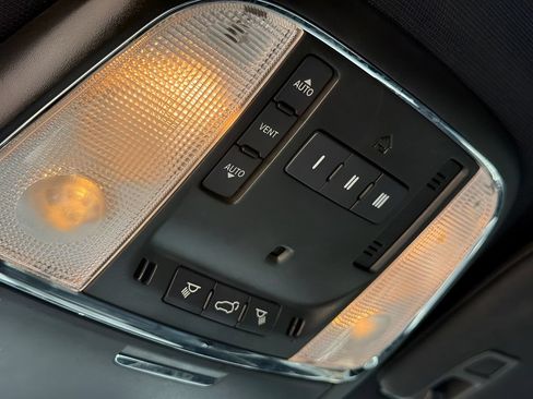 Used 2022 Jeep Grand Cherokee Limited AWD/4WD image 13
