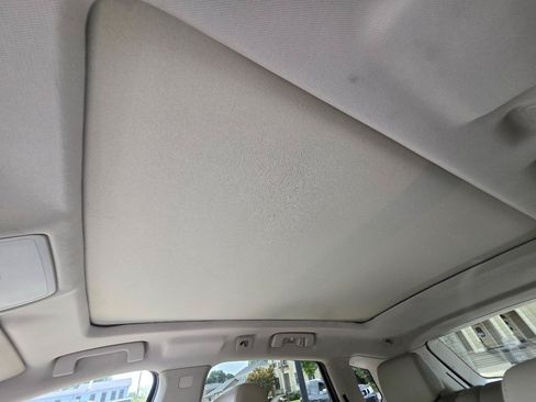 Used 2011 Cadillac SRX Luxury FWD image 29