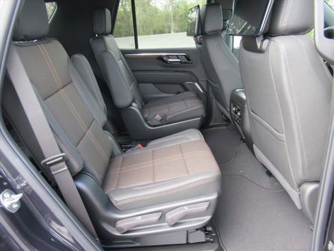 New 2026 Chevrolet Tahoe High Country AWD/4WD image 36