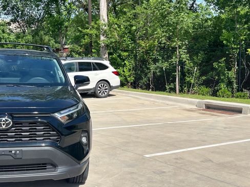 Used 2025 Toyota RAV4 XLE Premium FWD image 3
