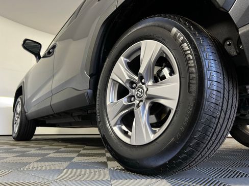 Certified 2025 Toyota RAV4 XLE FWD image 25