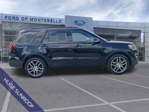 Used 2017 Ford Explorer Sport w/ Equipment Group 401A AWD/4WD image 2
