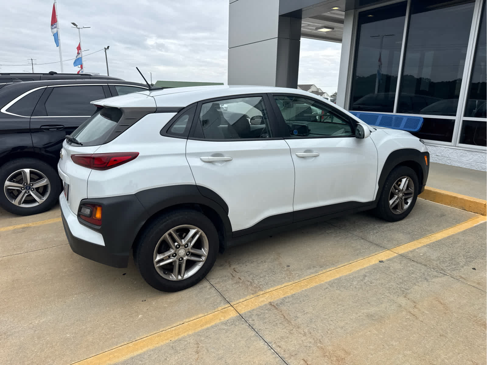 Used 2019 Hyundai Kona SE FWD image 4