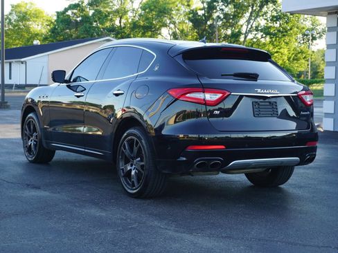 Used 2018 Maserati Levante GranLusso AWD/4WD image 7
