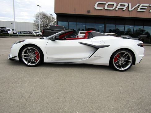 Used 2025 Chevrolet Corvette Z06 w/ Z07 Performance Package image 8