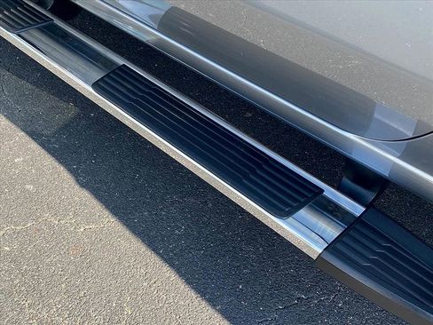 Used 2024 Chevrolet Silverado 2500 LT image 17