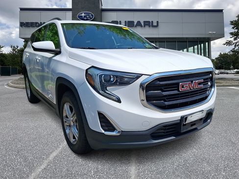 Used 2020 GMC Terrain SLE w/ Driver Convenience Package AWD/4WD image 1