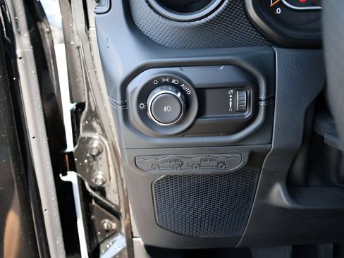 Used 2024 Jeep Wrangler Unlimited Rubicon 392 AWD/4WD image 40