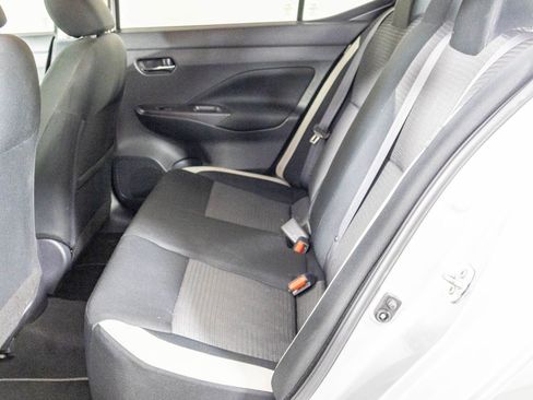 Used 2021 Nissan Versa SV image 34