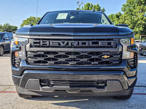 Used 2024 Chevrolet Silverado 1500 Custom AWD/4WD image 2