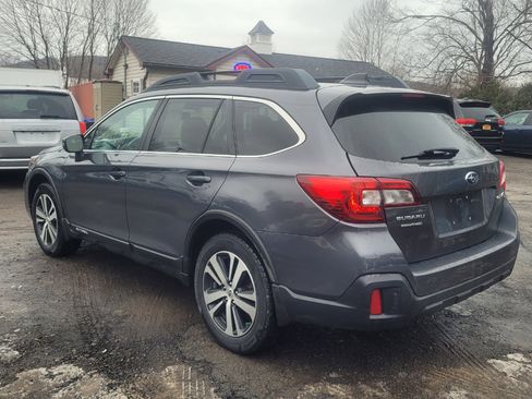 Used 2018 Subaru Outback 2.5i Limited image 6
