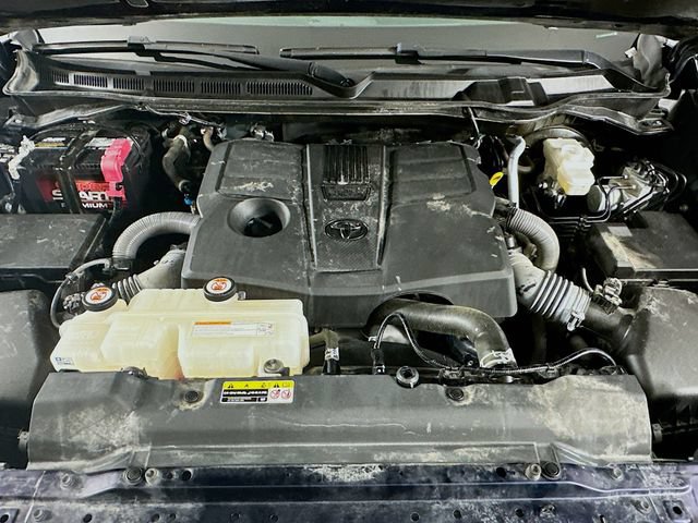 Used 2023 Toyota Tundra Limited w/ Power Package AWD/4WD image 28