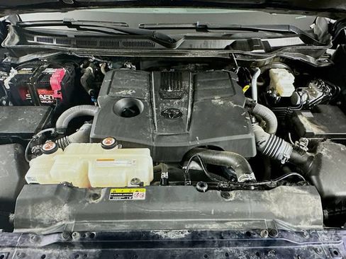 Used 2023 Toyota Tundra Limited w/ Power Package AWD/4WD image 28