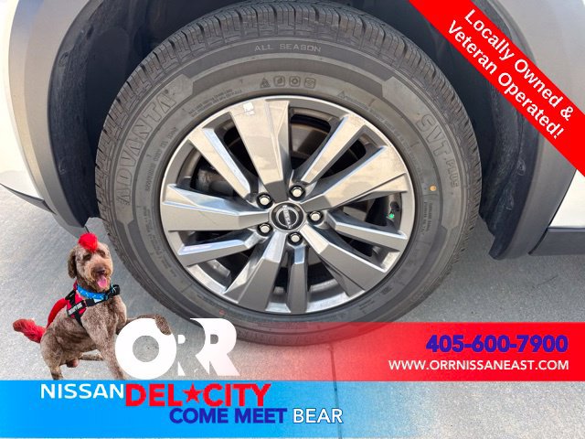 Used 2025 Nissan Pathfinder SV AWD/4WD image 9