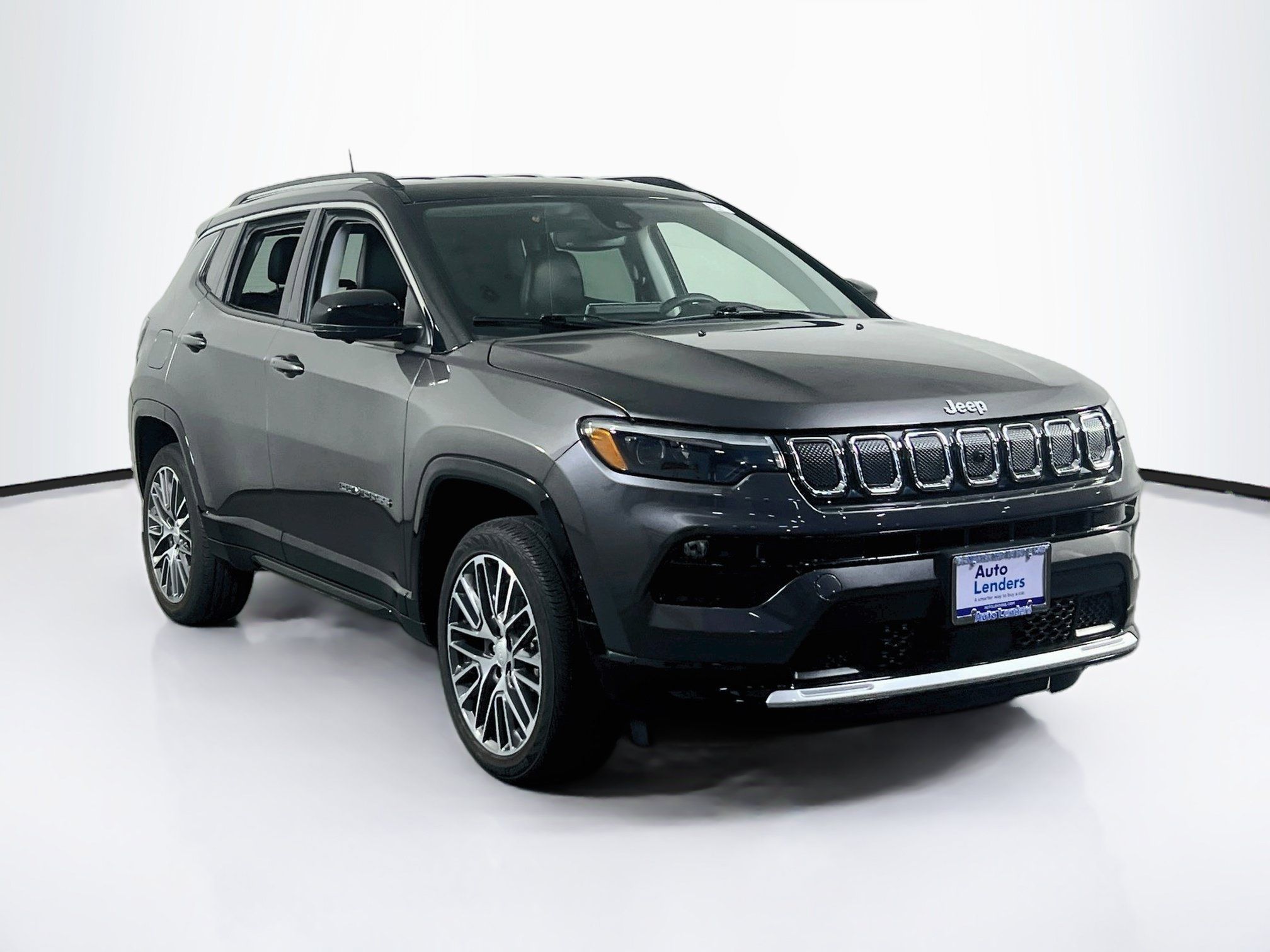 Used 2022 Jeep Compass Limited w/ Elite Group AWD/4WD image 3