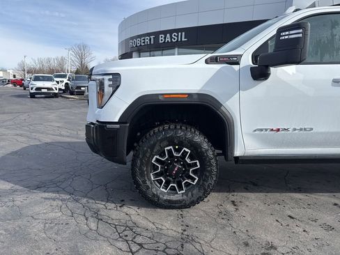 New 2026 GMC Sierra 2500 AT4X image 5