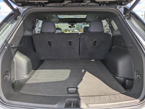 Certified 2023 Chevrolet Blazer RS w/ Driver Confidence II Package image 37