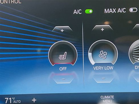 Used 2024 BMW M240i Coupe image 23