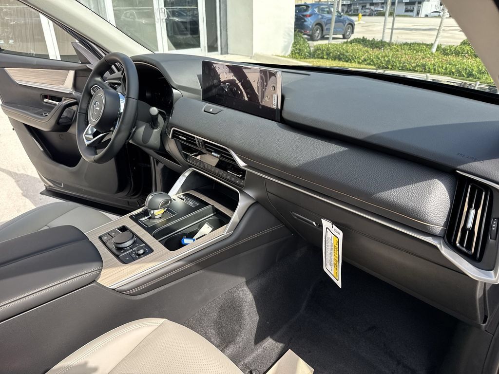 New 2026 MAZDA CX-70 SC Plus AWD/4WD image 32