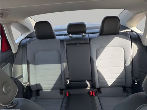 New 2026 Volkswagen Jetta SE FWD image 24
