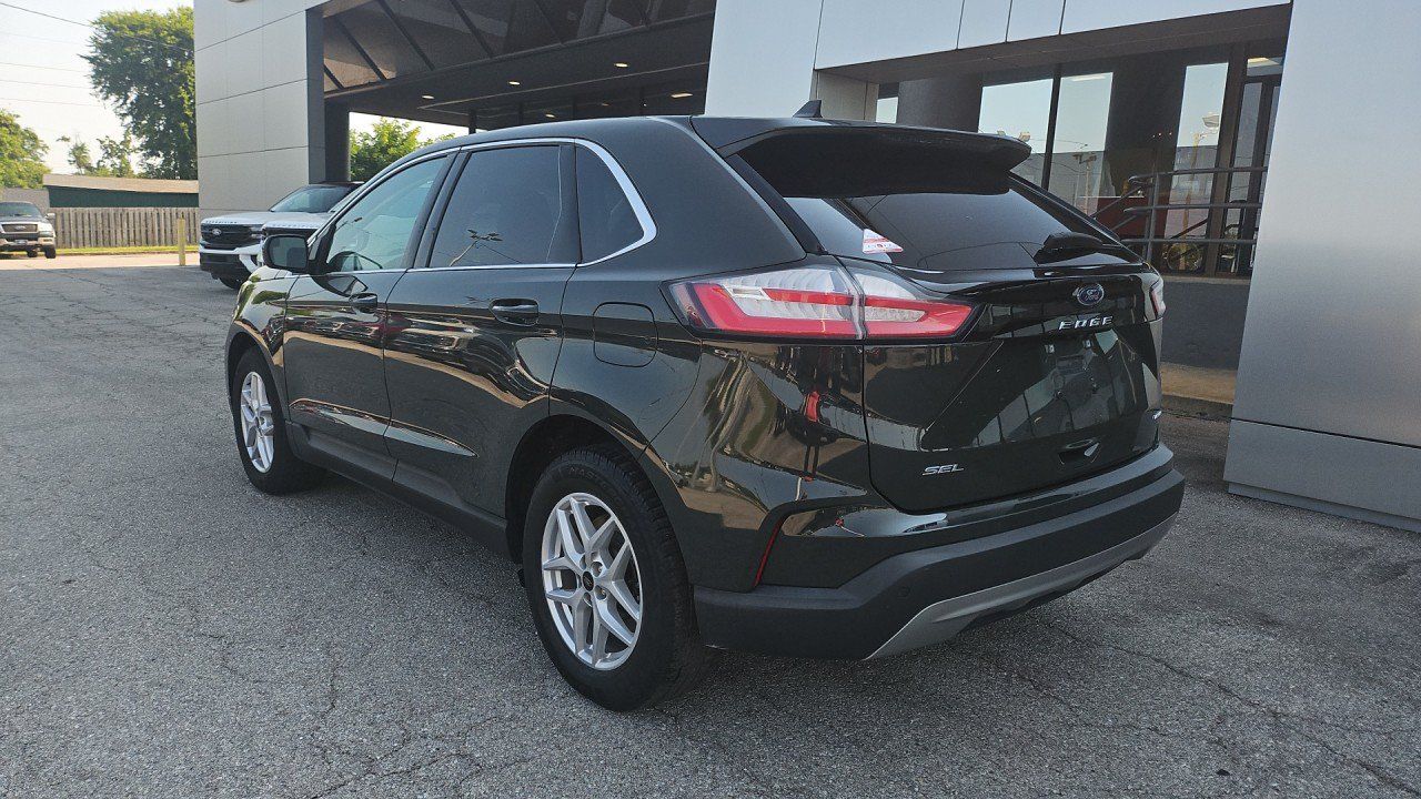 Used 2024 Ford Edge SEL AWD/4WD image 3