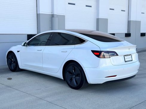 Used 2018 Tesla Model 3 Long Range RWD image 3