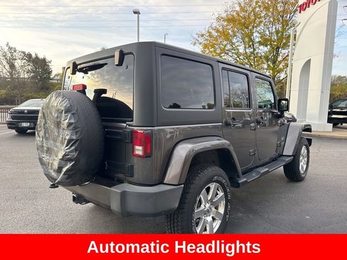 Used 2018 Jeep Wrangler Unlimited Sahara image 7