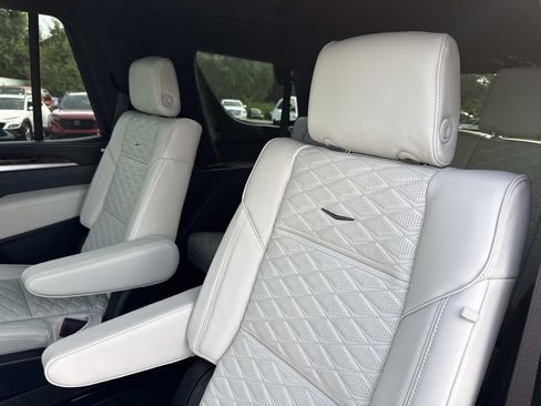 New 2026 Cadillac Escalade Platinum Sport w/ LPO, ONYX Package AWD/4WD image 14