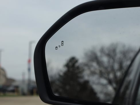 Used 2025 Ford Explorer ST-Line w/ ST-Line Street Pack image 26