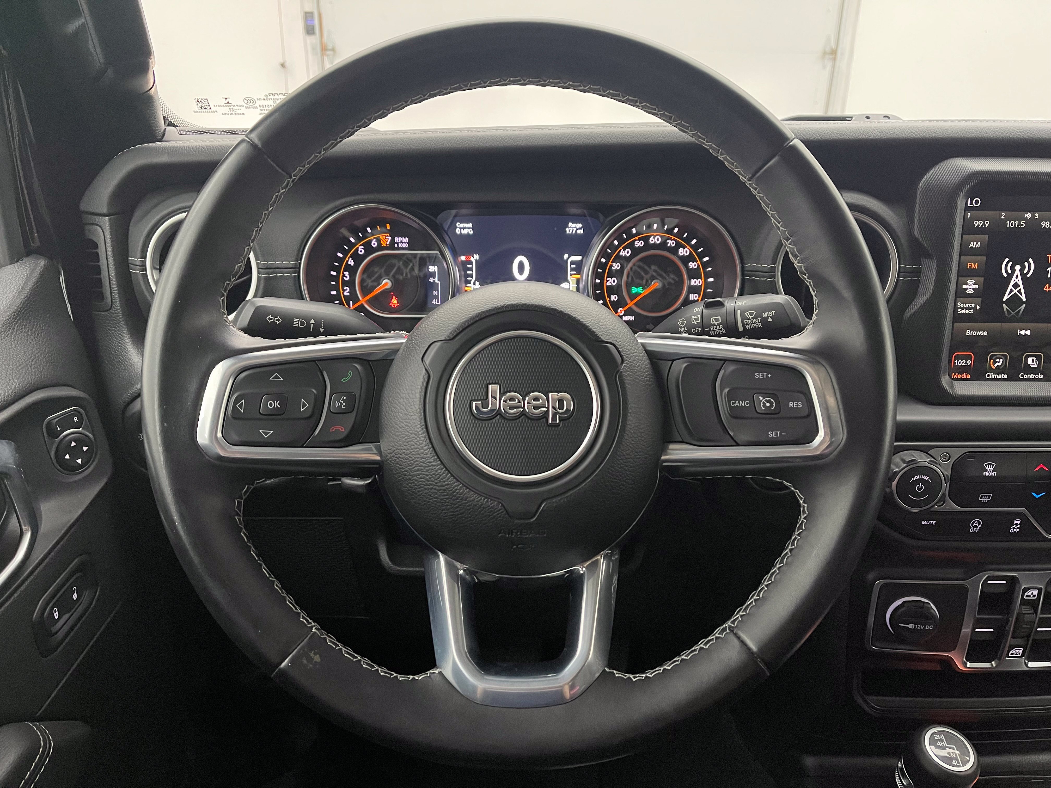 Used 2022 Jeep Wrangler Unlimited Sahara w/ LED Lighting Group AWD/4WD image 18