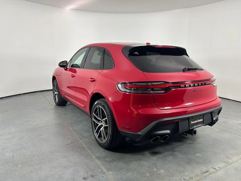 Used 2025 Porsche Macan AWD/4WD image 3