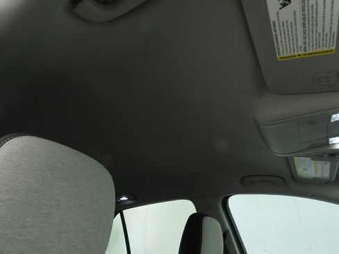 Used 2024 Chevrolet Equinox LS w/ LS Convenience Package image 16