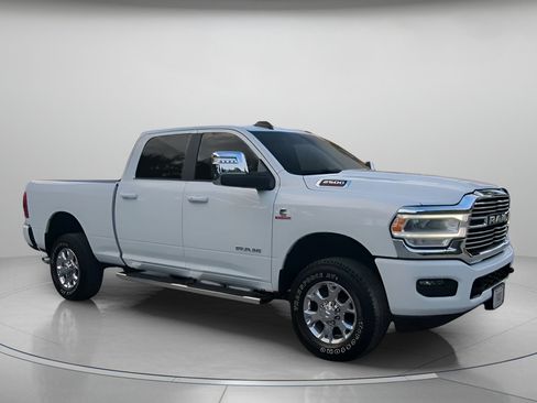 Used 2024 RAM 2500 Laramie w/ Safety Group AWD/4WD image 36