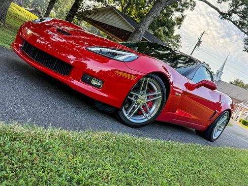 Used 2007 Chevrolet Corvette Z06 w/ Preferred Equipment Group RWD image 4