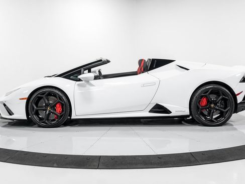 Used 2023 Lamborghini Huracan EVO RWD image 6