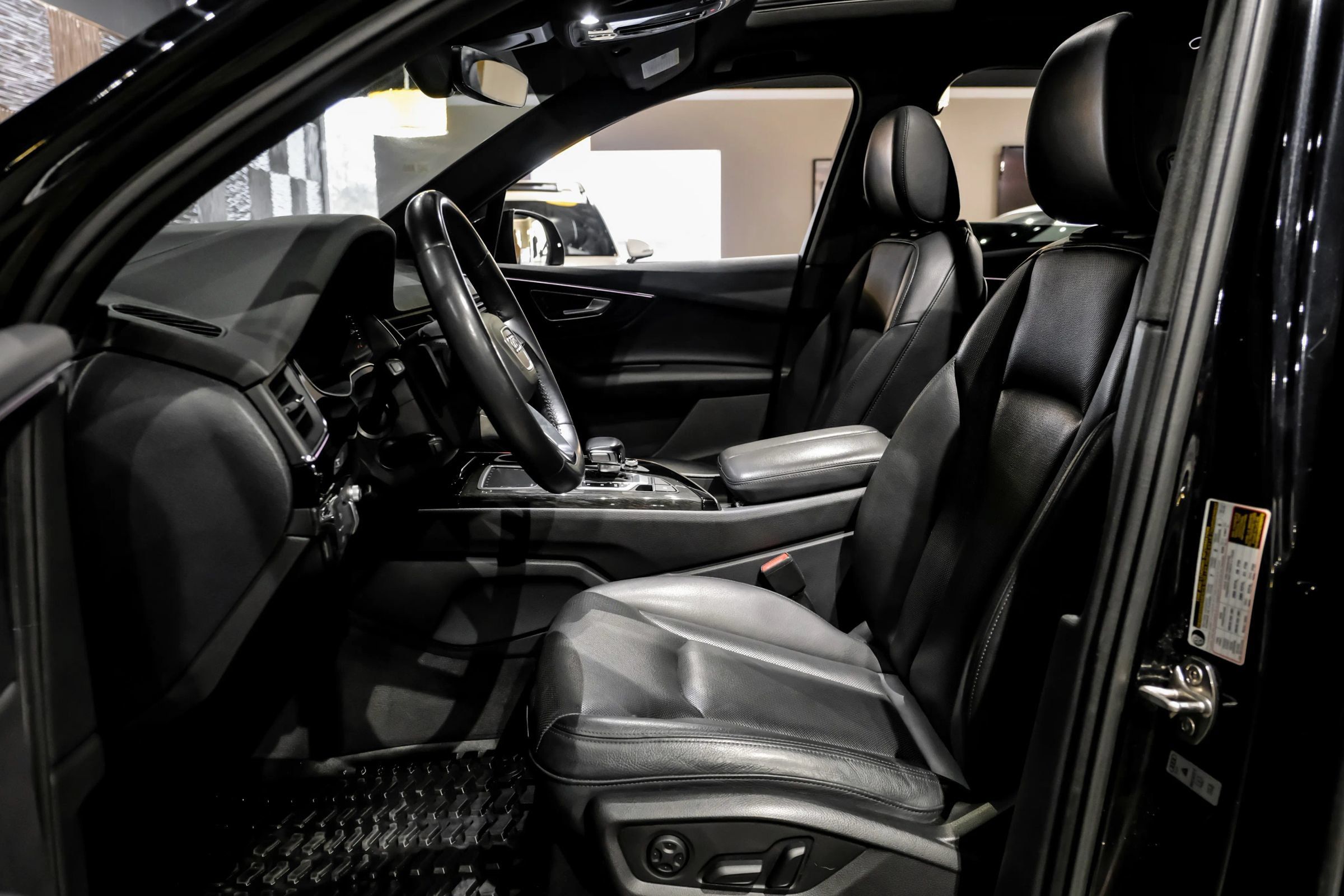 Used 2019 Audi Q7 3.0T Prestige w/ Prestige Package AWD/4WD image 4